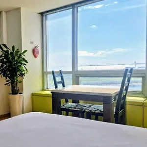 Cozy - Experience Like Comfort Apartment